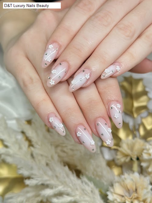 Sundays 7 Beauty Salon Open in Balgowlah, NSW: D&T Luxury Nails Beauty,4Ever Nails and Beauty Balgowlah,Silks Brow Bar,Clear Skincare Clinic Balgowlah,Master Colour Nails,Balgowlah Village Shopping Centre,Bunnings Balgowlah,