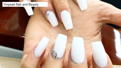 Sunday2 Beauty Salon Open in Beaconsfield, VIC: Vinpearl Nail and Beauty,JY Bodycare Massage And Waxing,