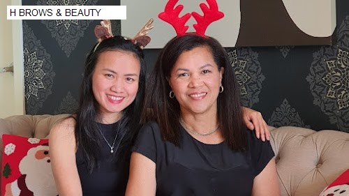 Best 8 Beauty Salons near Dingley Village, VIC: Celeste Beauty Secrets,H BROWS & BEAUTY,Bayside Beauty and Wellness,P&C Amazing Nails,In2Skin Beauty & Dermal Therapy,Ann Ann Nails and Beauty,About Beauty,Dingley Nails,