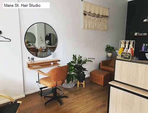 Best 9 Hair Salons in Willoughby, NSW: Mane St. Hair Studio,Hair On Chiltern,Hair by Kathryn,Liz Tieu Hair and Makeup,Bills Barber Shop,Chameleon Hair,Diamond Scissor Cuts,Vivienne Salon,Sonas Hair Design,