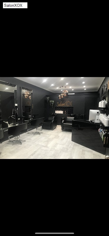 Best 2 Hair Salons in Ramsgate Beach, NSW: SalonXOX,Telia Hair,